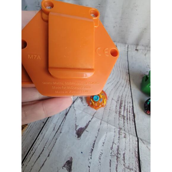 BeyBlade Burst - 2020 McDonalds Happy Meal - Rantaro And Silas - Picture 8 of 10